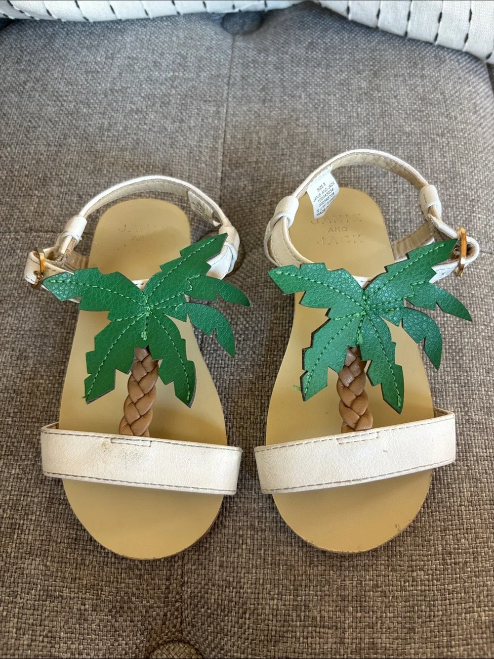 Janie & Jack Kids White Sandals with Green Palm Tree Accent